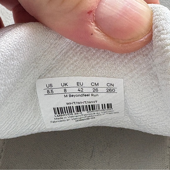 Lululemon Men’s Beyondfeel Running Shoe - Picture 10 of 12